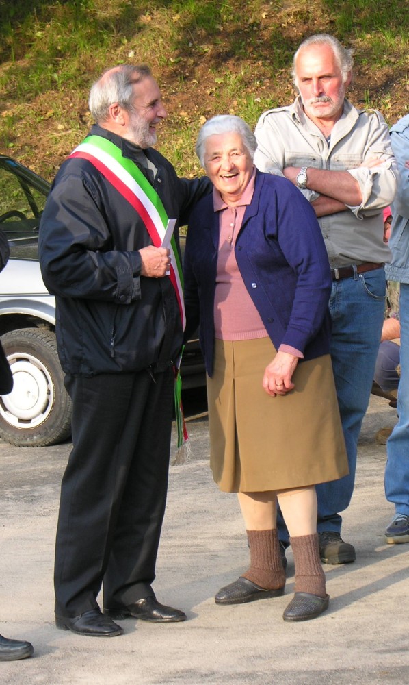il sindaco Viero con la Nonna Rita
